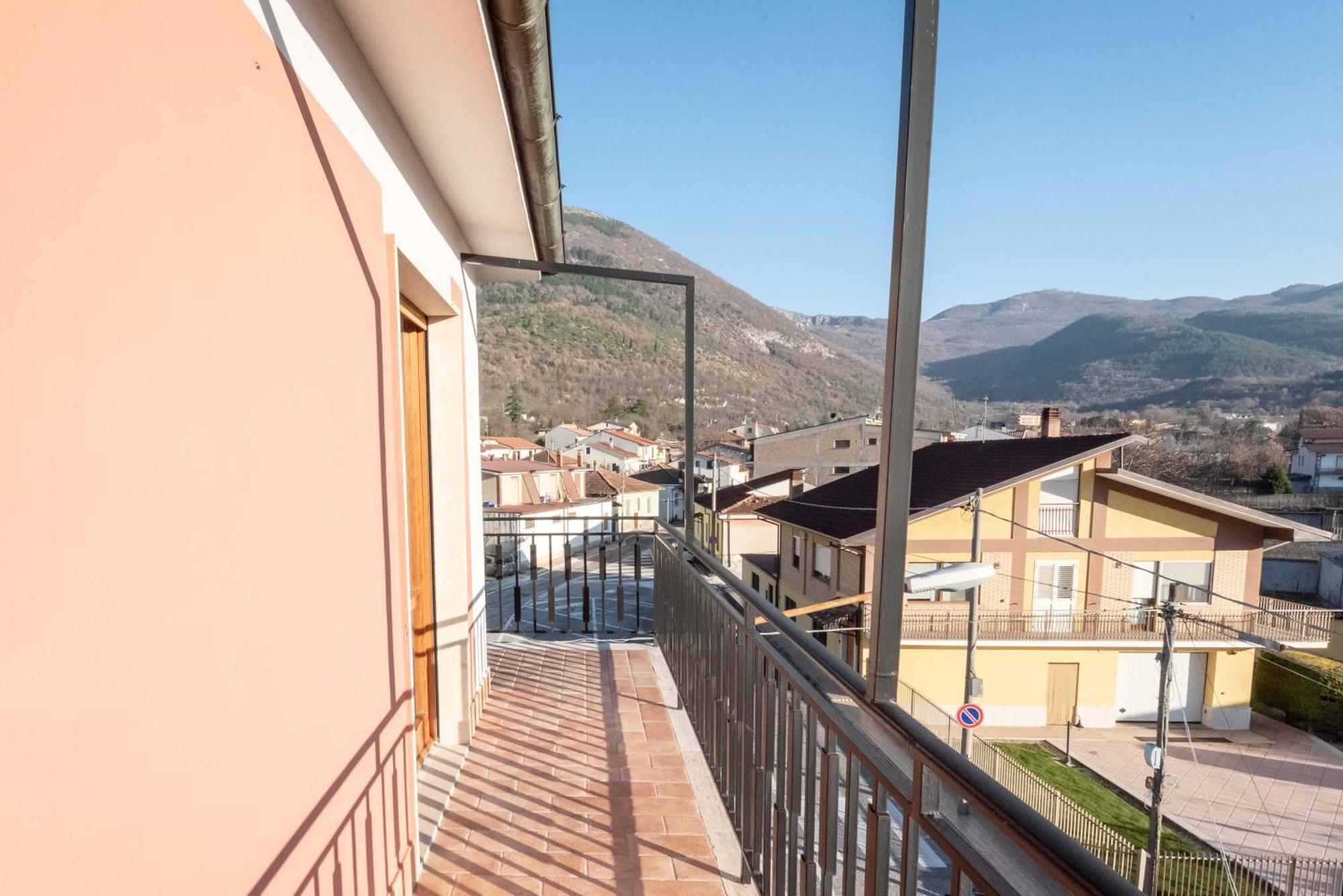B&B Il Risveglio Del Cavaliere Gioia Dei Marsi Exterior photo